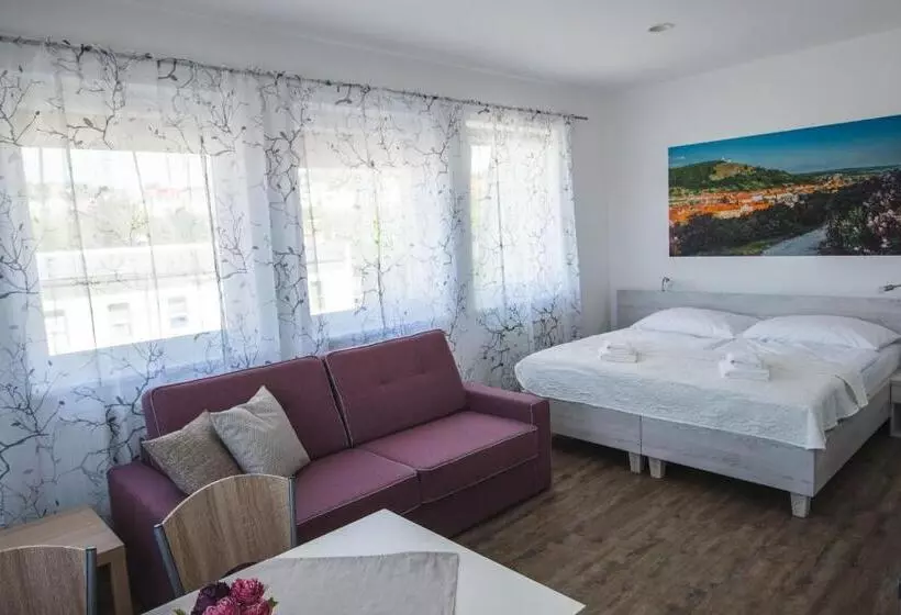 پانسیون Apartmány Pemag Mikulov