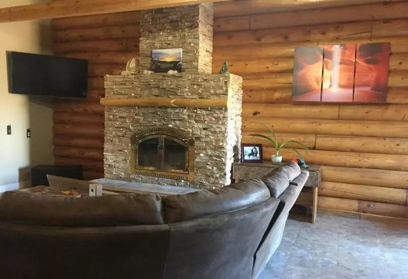 Retkeilymaja Ponderosa Inn