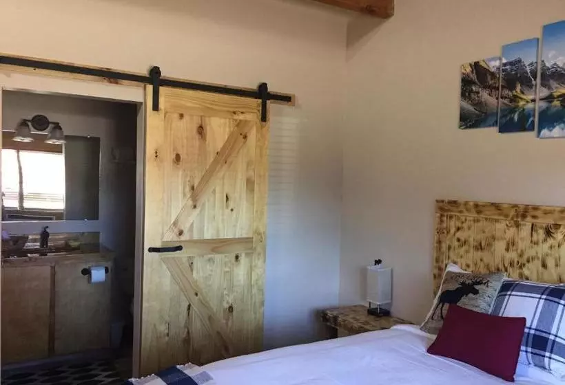 Retkeilymaja Ponderosa Inn