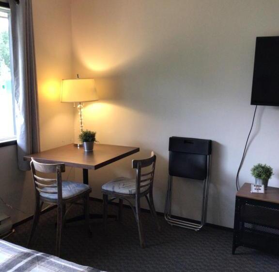 Christina Lake Motel And Rv Park