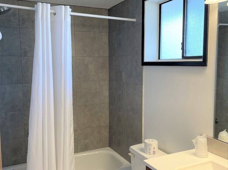 Christina Lake Motel And Rv Park