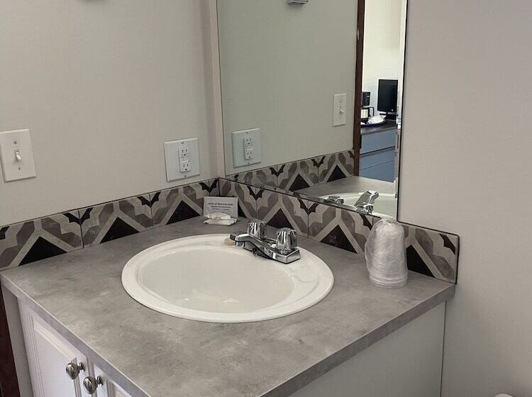 Christina Lake Motel And Rv Park