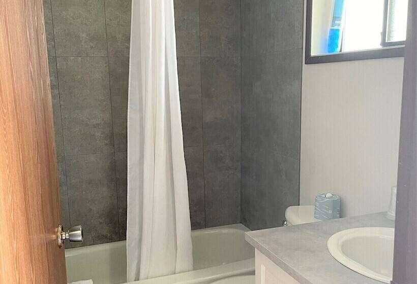 Christina Lake Motel And Rv Park