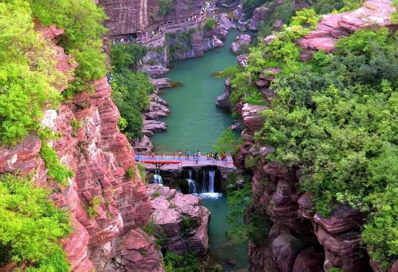 Hotelli 7days Inn Yulin Guangji Building