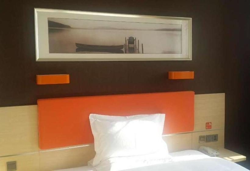 Hotel 7days Premium Zhangjiakou Xuanhua Bell Tower High Speed Railway Station Branch