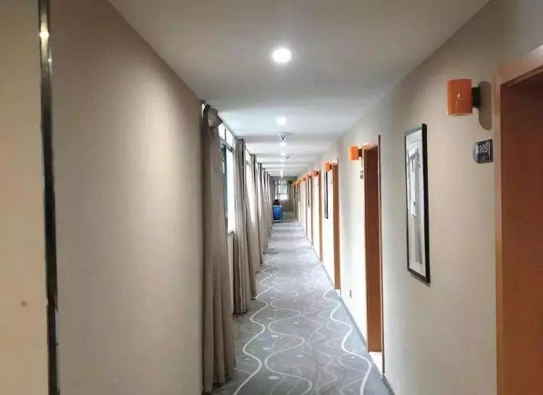 ホテル 7days Premium Zhuzhou Yangtze River Road Central Hospital