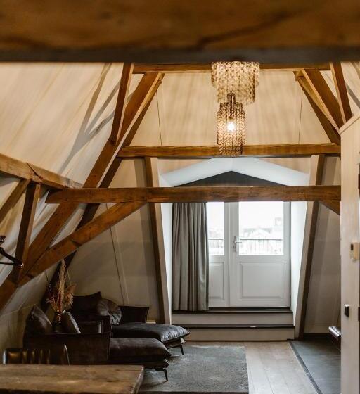 בית מלון כפרי Chapter