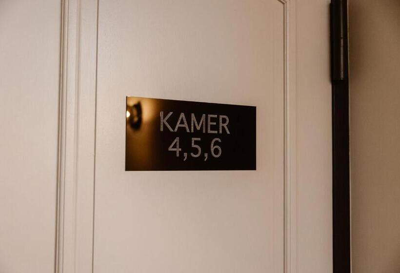 בית מלון כפרי Chapter