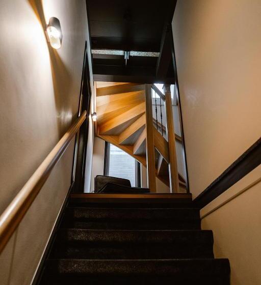 בית מלון כפרי Chapter