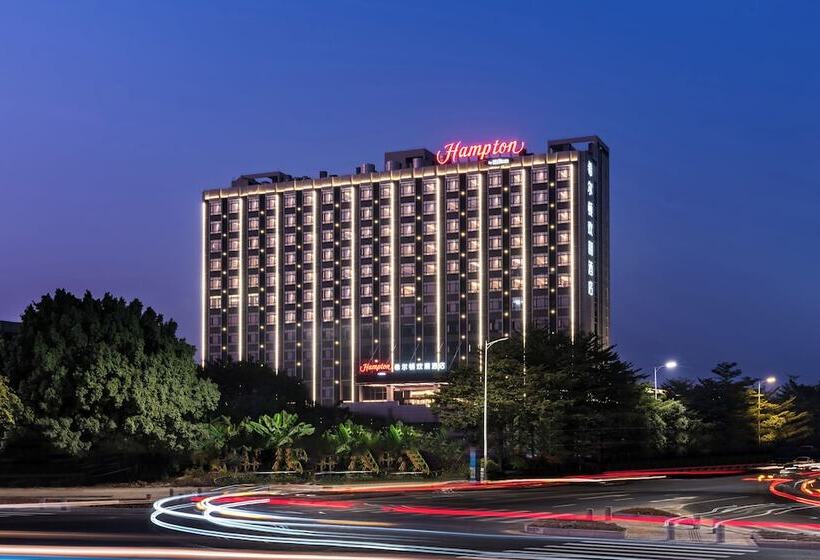 Отель Hampton By Hilton Dongguan Machong