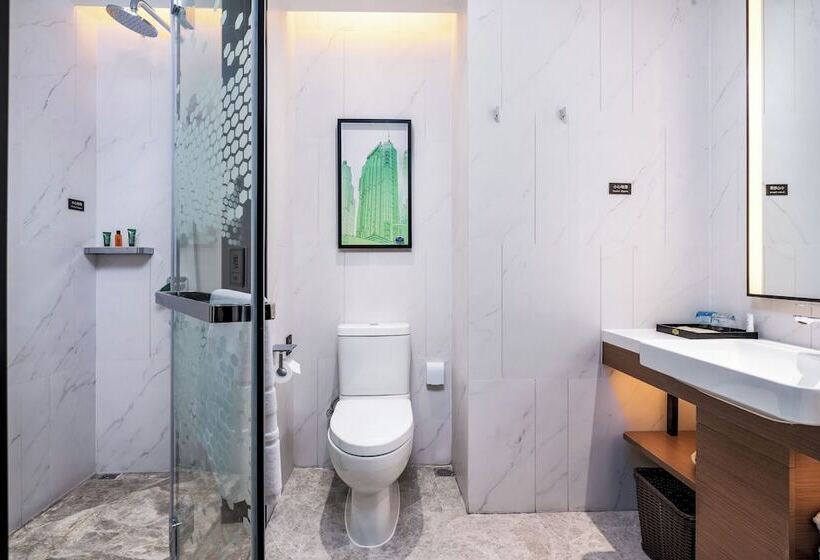 Отель Hampton By Hilton Dongguan Machong