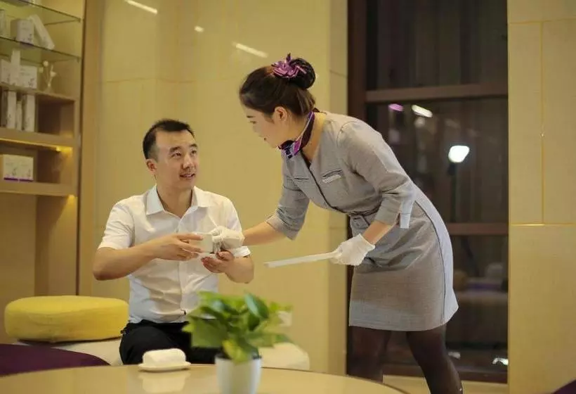 Lavande Hotels·qiannan Libo