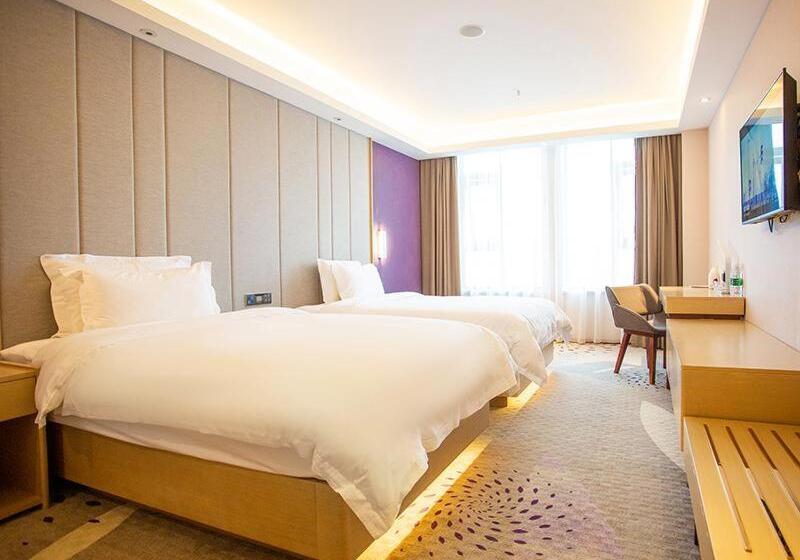 Lavande Hotel Mianyang Santai North Passenger Transport Center Binjiang Park