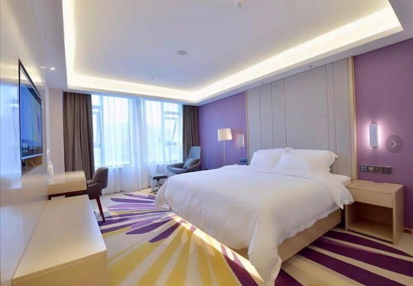 Lavande Hotel Mianyang Santai North Passenger Transport Center Binjiang Park
