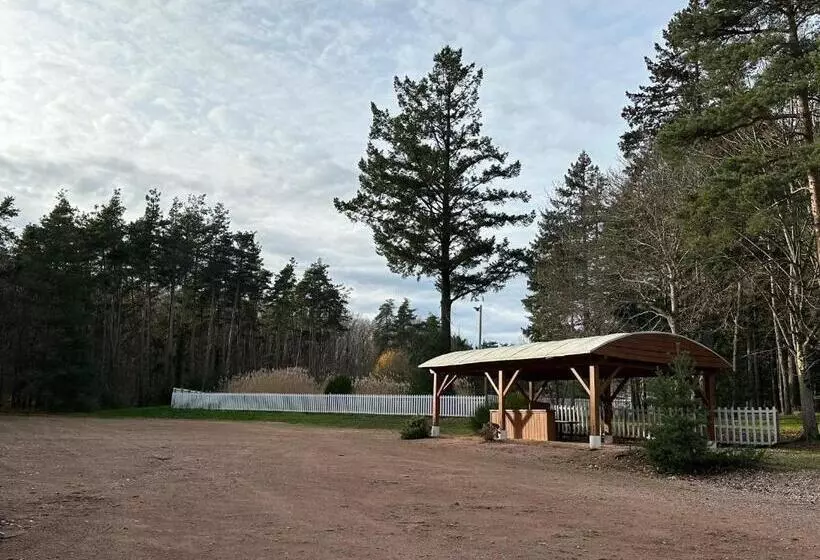 Retkeilymaja Du Côté De Chez Sam