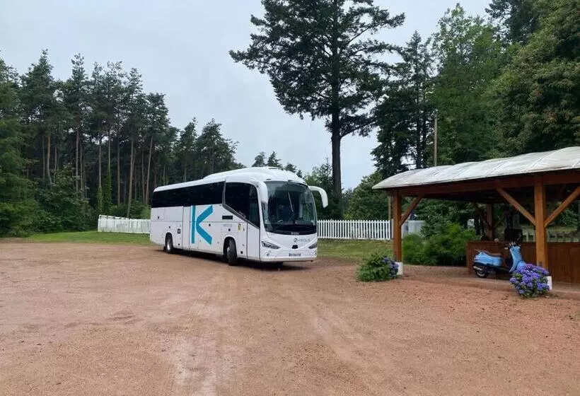 Retkeilymaja Du Côté De Chez Sam