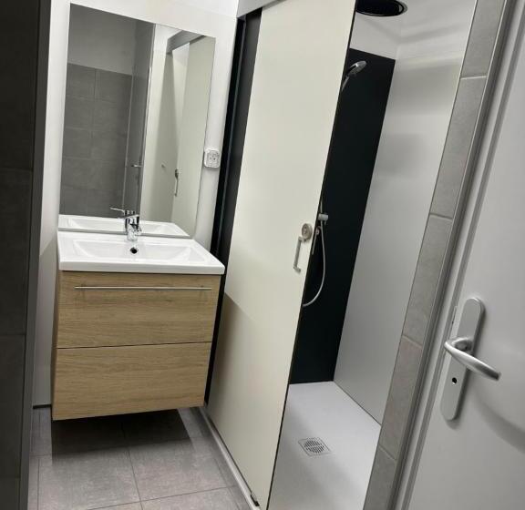 הוסטל Du Côté De Chez Sam