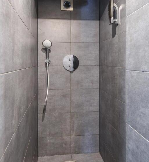 Hostel Warmoes Amsterdam