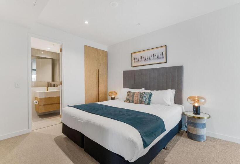 Collins House Apartments By Cllix