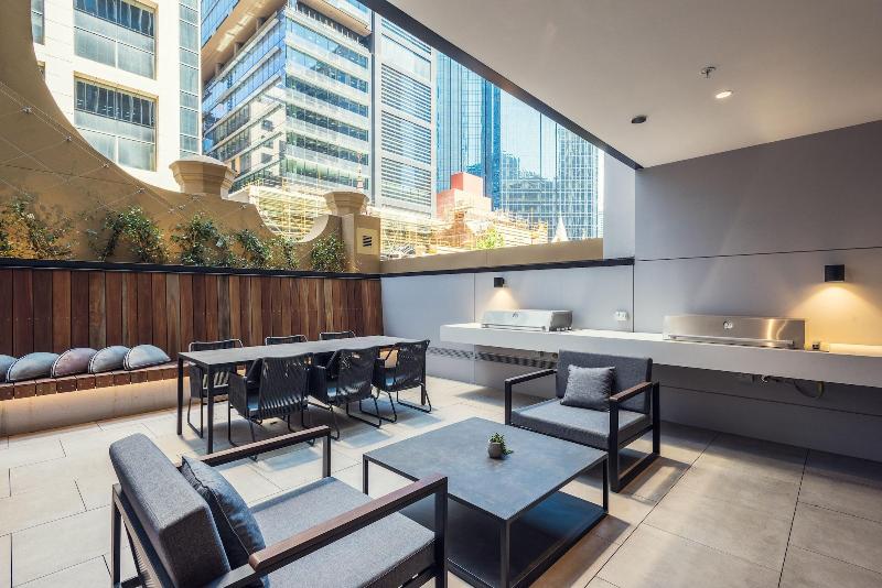 Collins House Apartments By Cllix