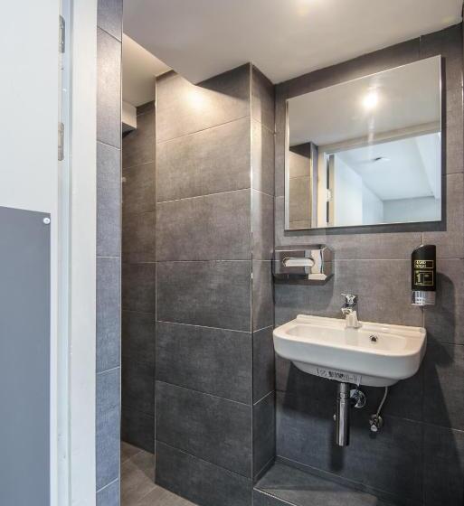 Hostel Warmoes Amsterdam