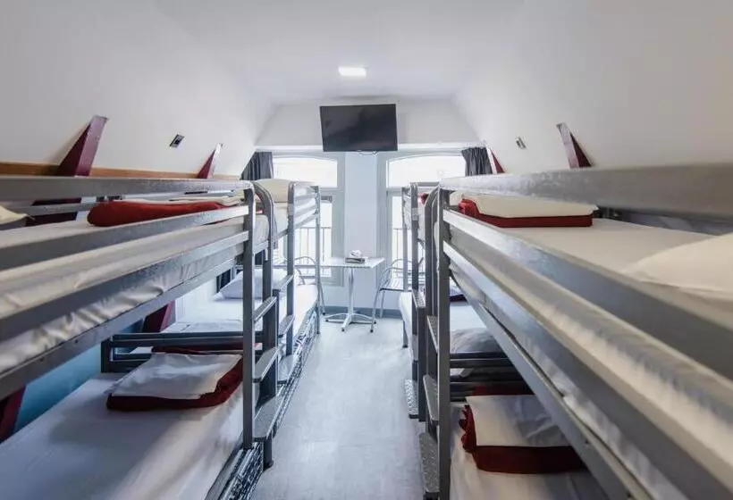 Hostel Warmoes Amsterdam