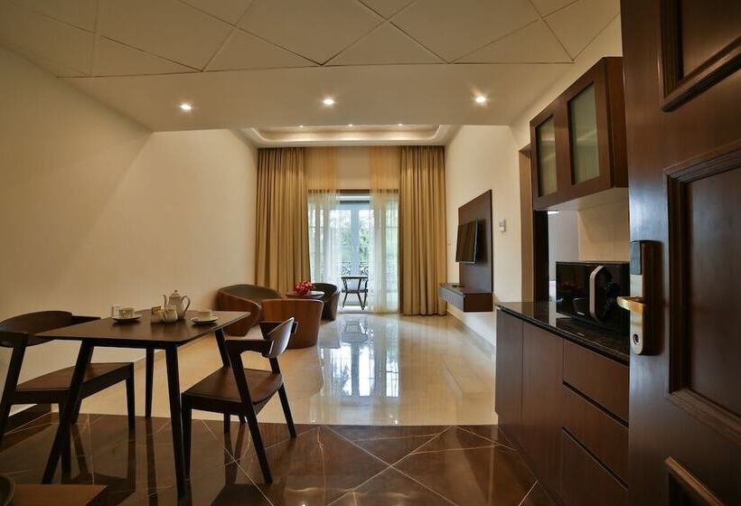 فندق Accord Chrome