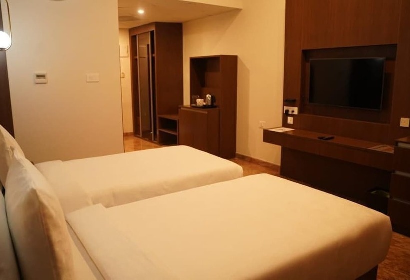 فندق Accord Chrome