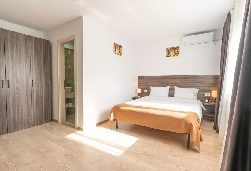 هتل Bliss Inn Tunari