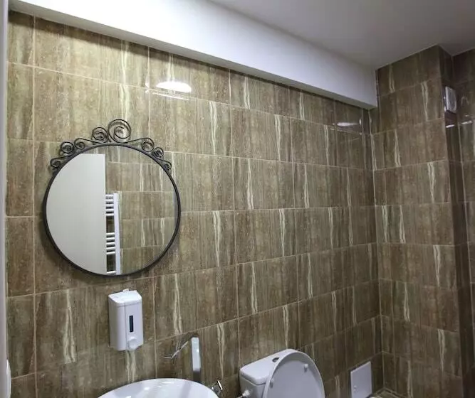 هتل Bliss Inn Tunari
