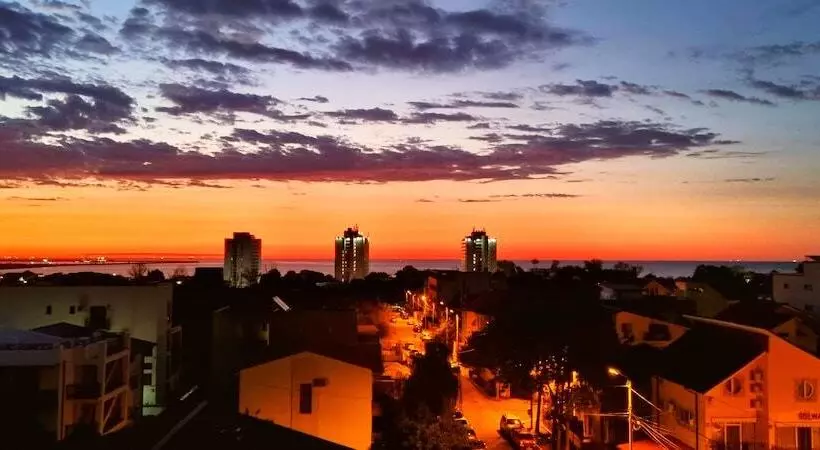 Hotelli Blue Sky Resort