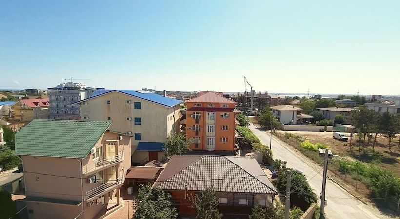 هتل Blue Sky Resort