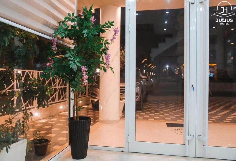 בית מלון כפרי Julius