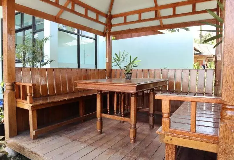 Hotelli Oyo 3114 Residence Dalimo