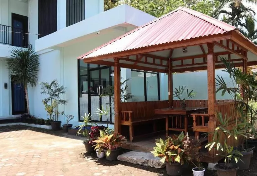 Hotelli Oyo 3114 Residence Dalimo