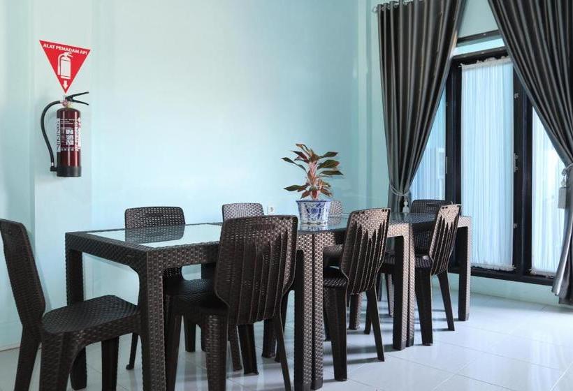 בית מלון כפרי Oyo 3114 Residence Dalimo