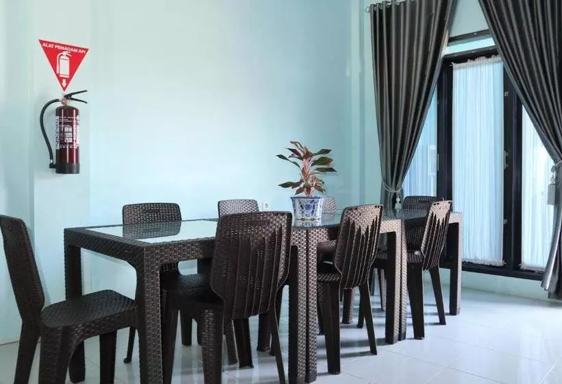 Hotelli Oyo 3114 Residence Dalimo