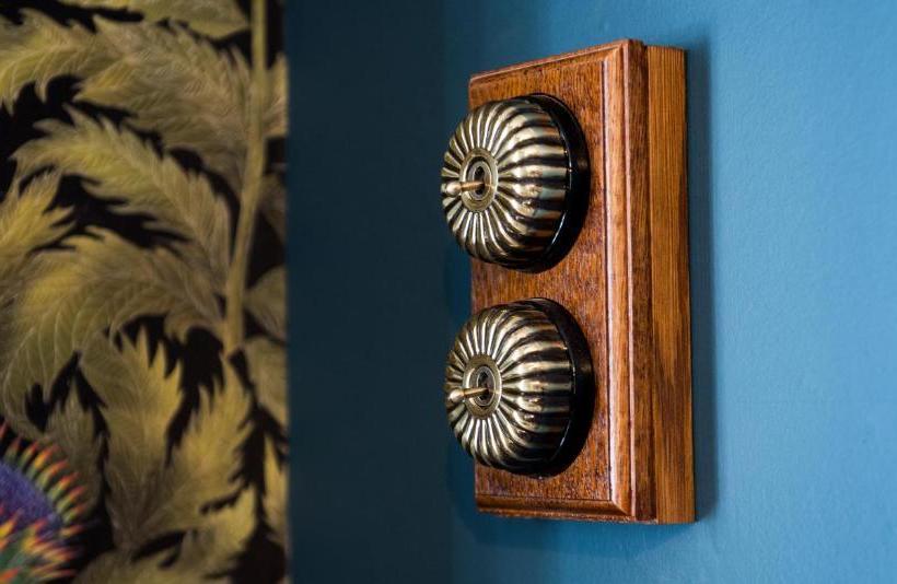 فندق Purchases Restaurant & Accommodation