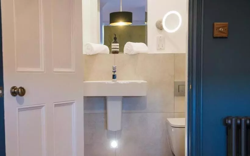 Hotelli Purchases Restaurant & Accommodation