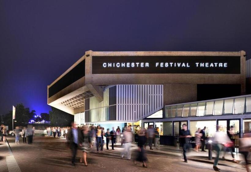 فندق Purchases Restaurant & Accommodation