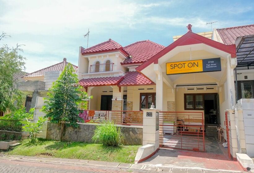 Hotell Spot On 2749 Tiga Sinar Residence