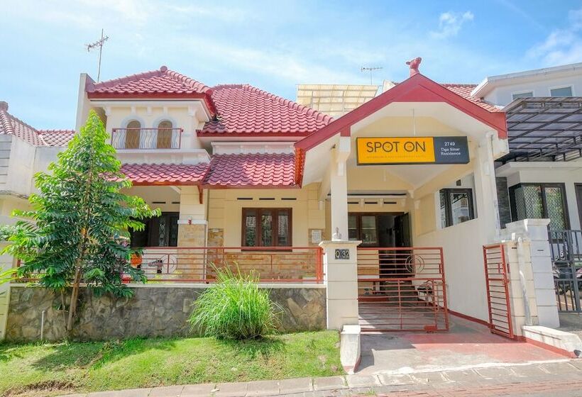Hotell Spot On 2749 Tiga Sinar Residence