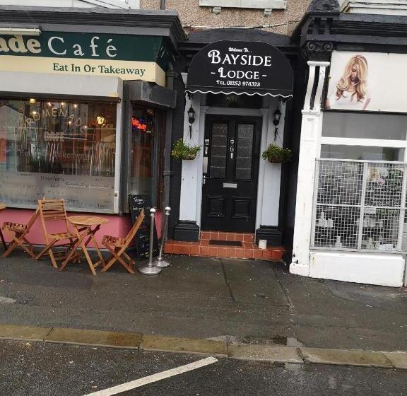 Majatalo Bayside Lodge