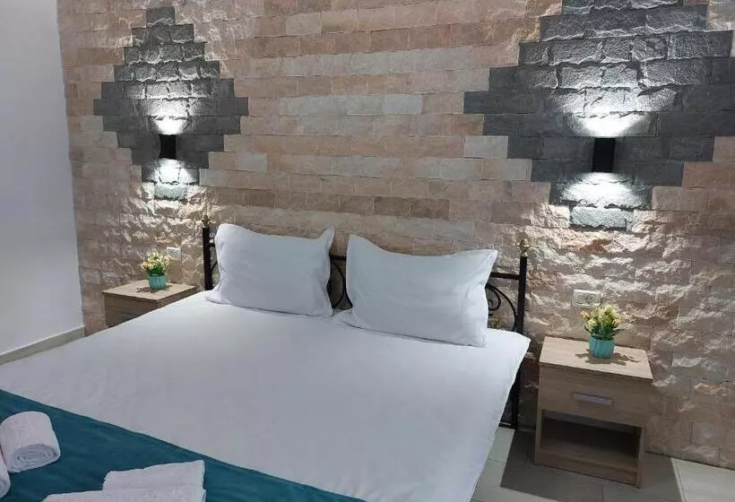 پانسیون Fulg De Nea