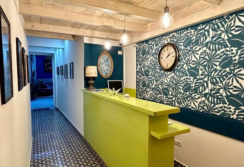 پانسیون Tribunali Apartments