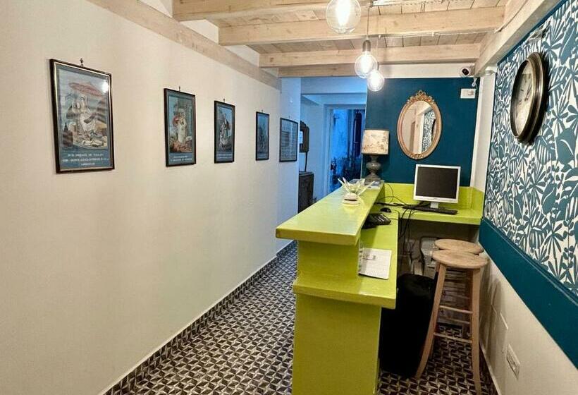 پانسیون Tribunali Apartments