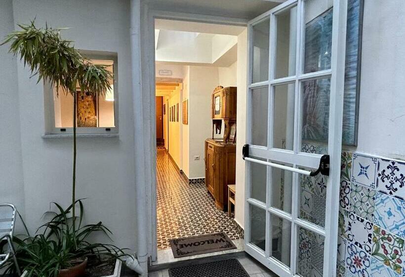 پانسیون Tribunali Apartments