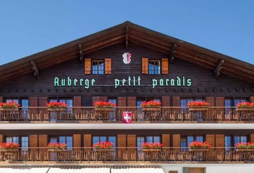 Retkeilymaja Petit Paradis