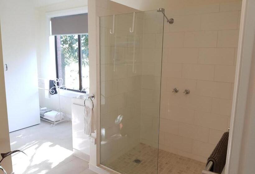 ベッドアンドブレックファースト Birch Lane