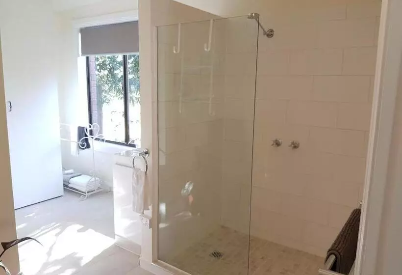 Aamiaismajoitus (B&B) Birch Lane